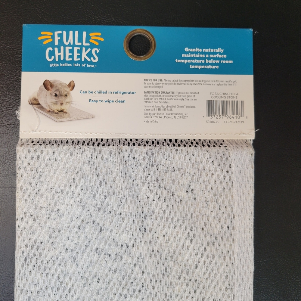 Full Cheeks Chinchilla Granite Cooling Stone NWT - Picture 8 of 8